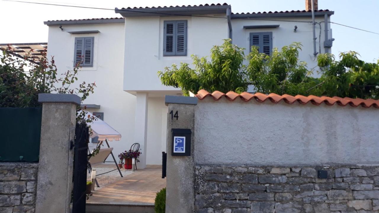 Holiday Home Dioniza Vodnjan Kültér fotó