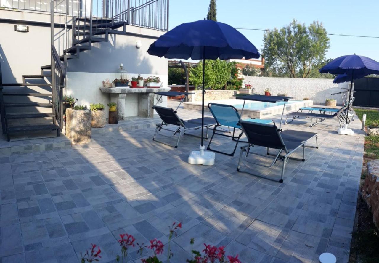Holiday Home Dioniza Vodnjan Kültér fotó